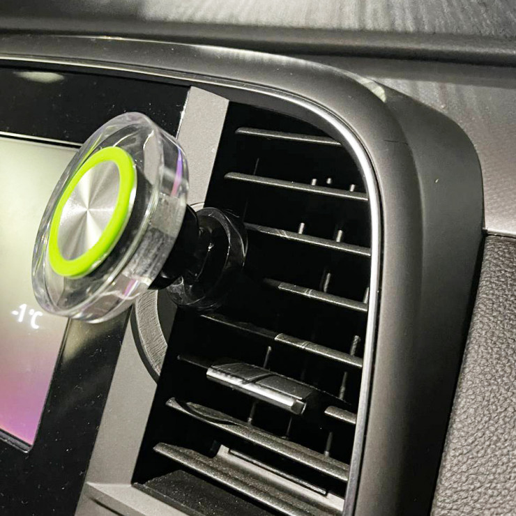 Suport auto pentru telefon cu magnet Ezra