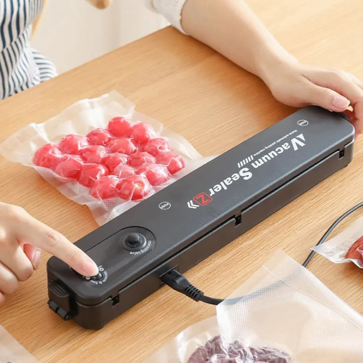 Aparat pentru ambalarea in vacuum a produselor Vacuum Sealer