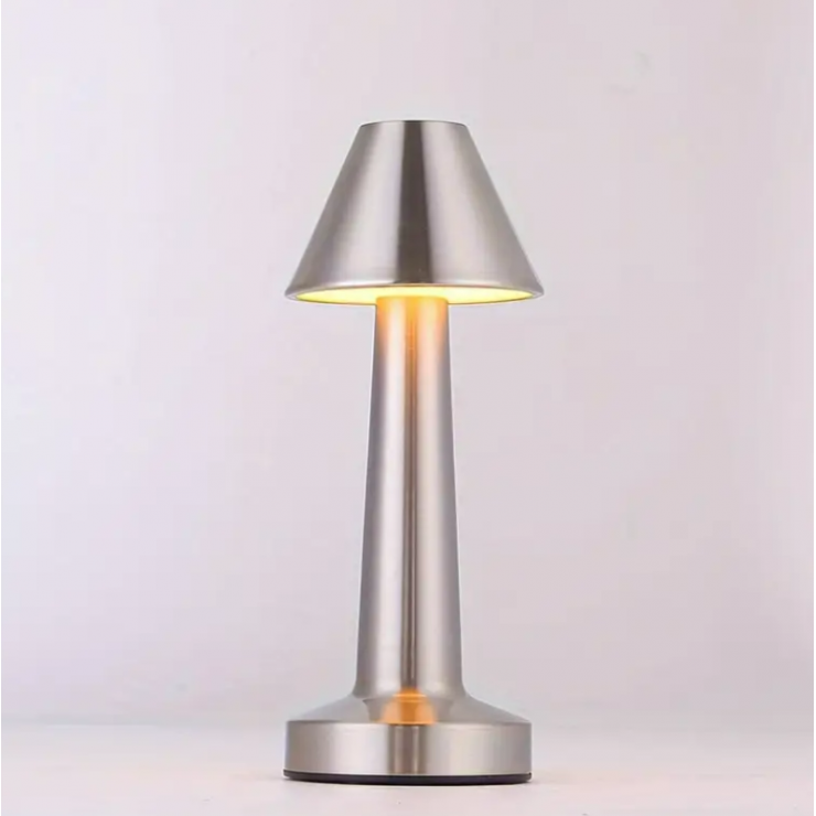 Lampa de masa LED Piramid — fotografia 6
