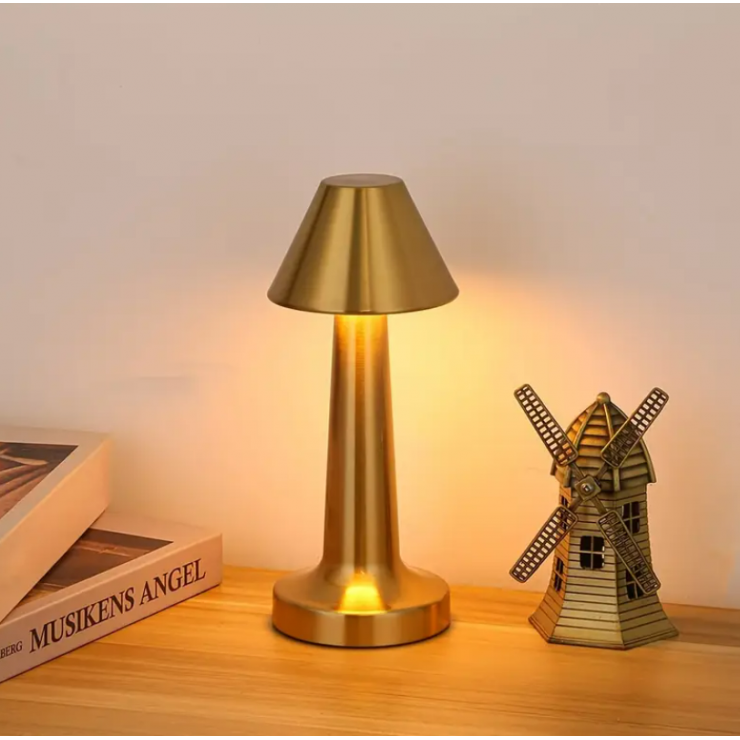 Lampa de masa LED Piramid